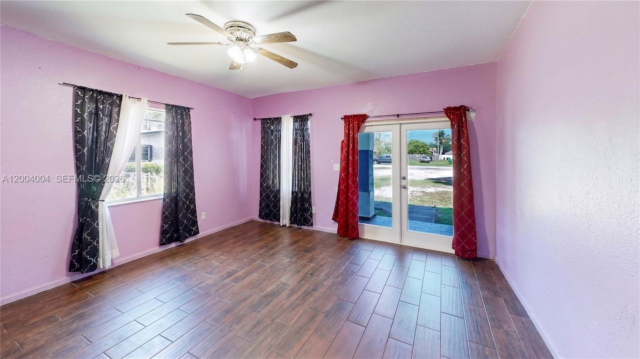 Active With Contract: $480,000 (3 beds, 2 baths, 1346 Square Feet)
