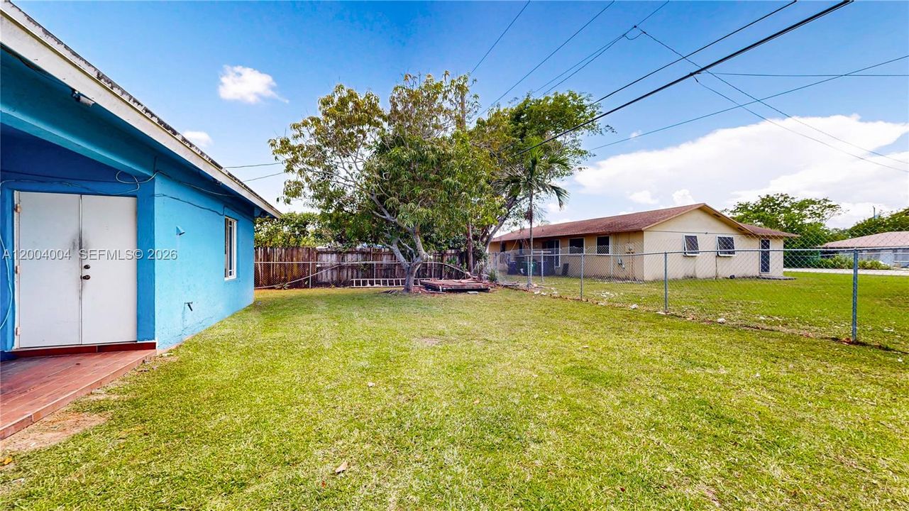 Active With Contract: $480,000 (3 beds, 2 baths, 1346 Square Feet)