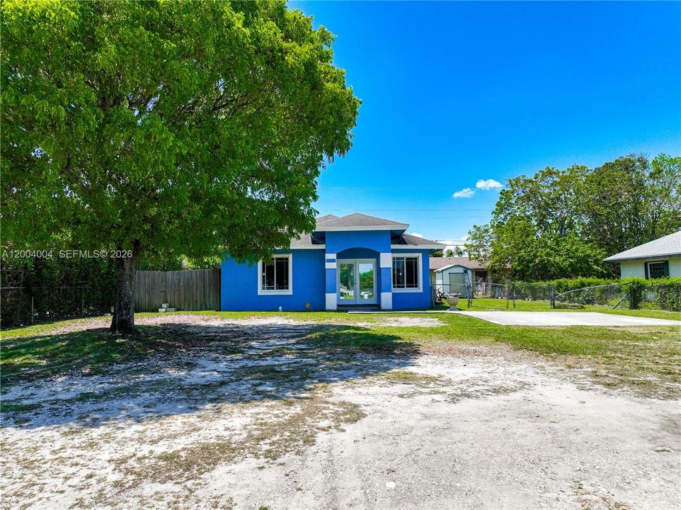 Active With Contract: $480,000 (3 beds, 2 baths, 1346 Square Feet)