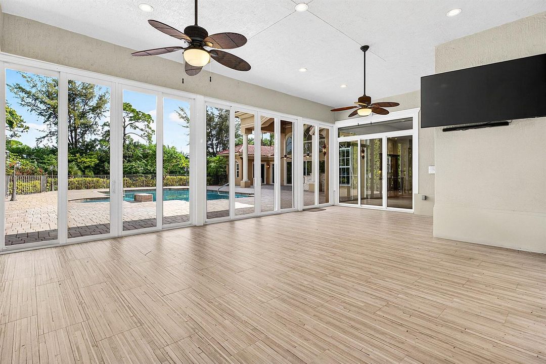 050-6071Northwest69thWay-Parkland-FL-330