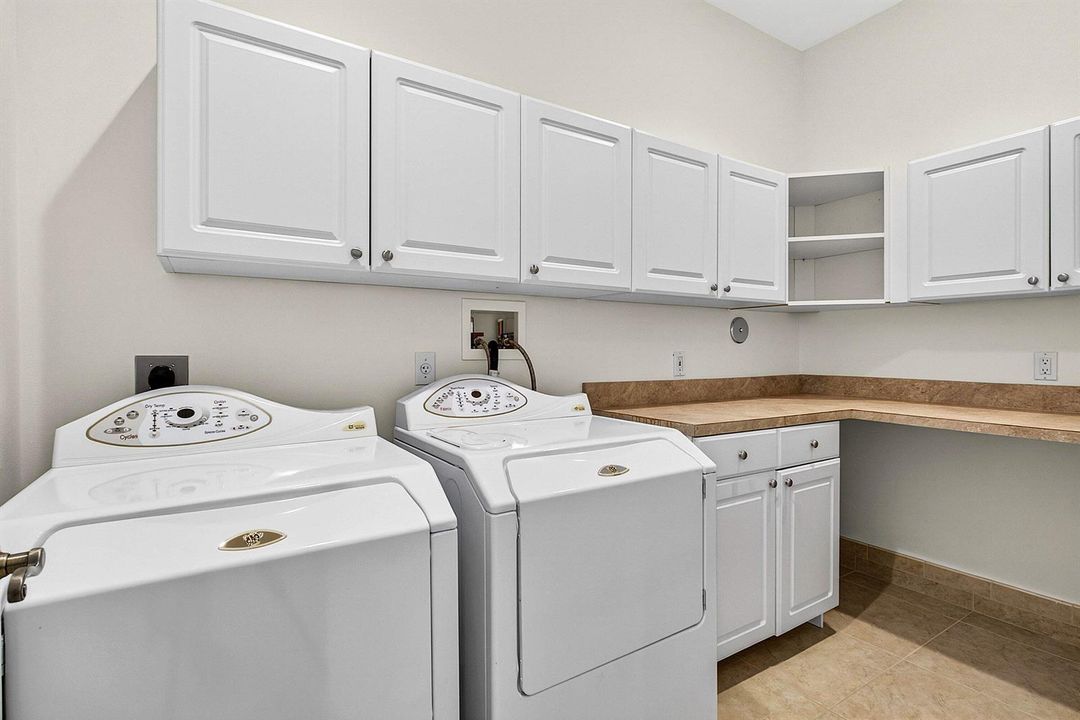 051-6071Northwest69thWay-Parkland-FL-330