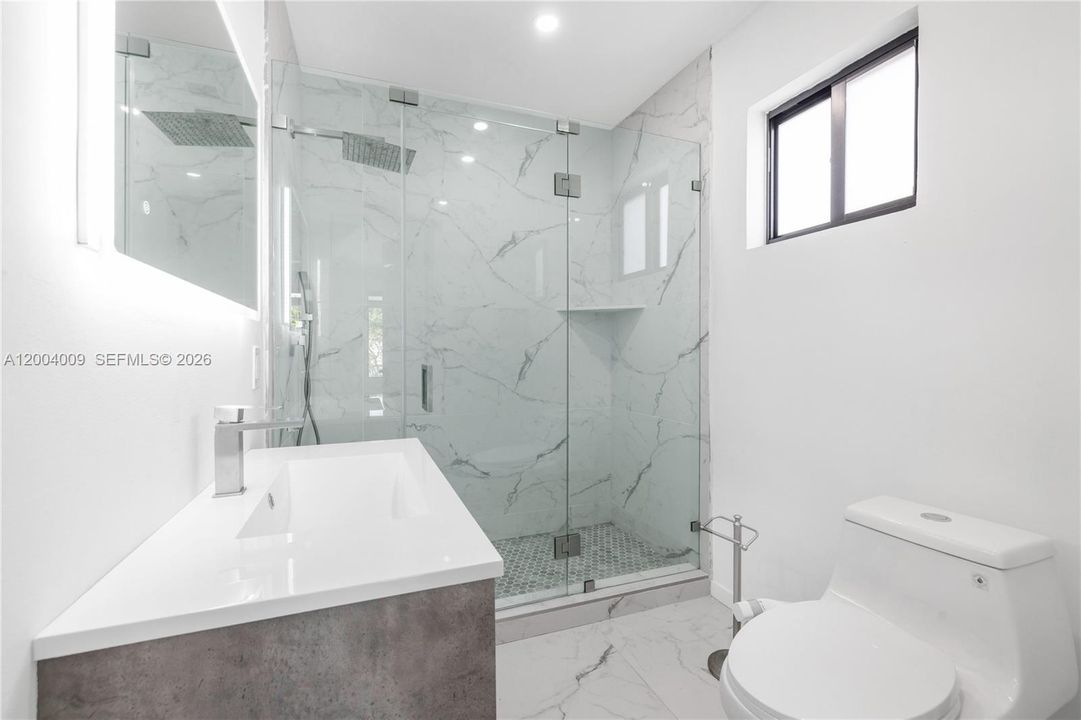 Master Bathroom (shared)