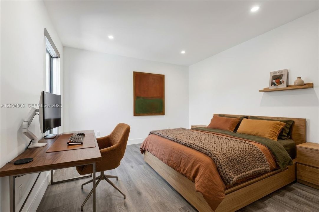 Upstairs bedroom #2