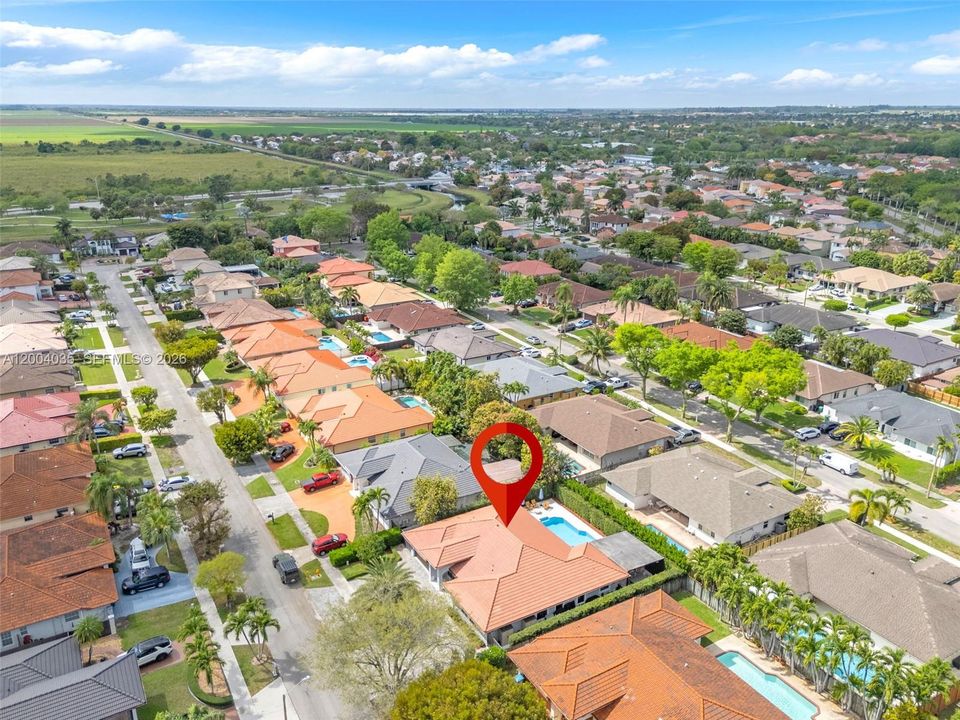 Недавно продано: $949,900 (4 спален, 2 ванн, 0 Квадратных фут)