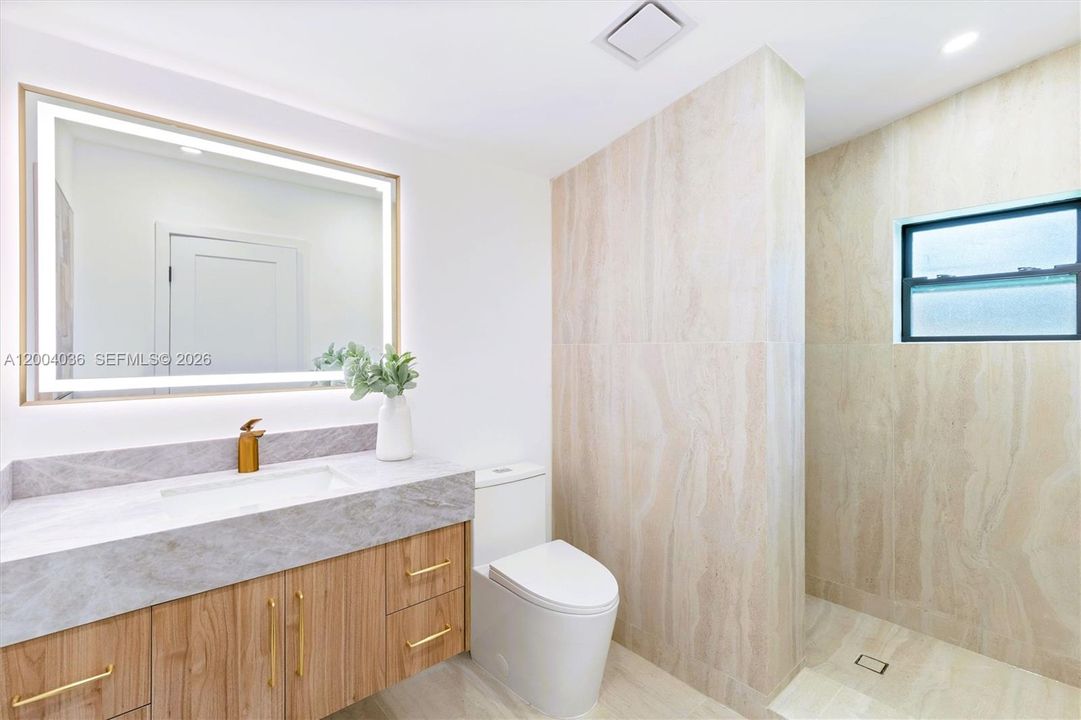 En Venta: $975,000 (3 camas, 2 baños, 1210 Pies cuadrados)