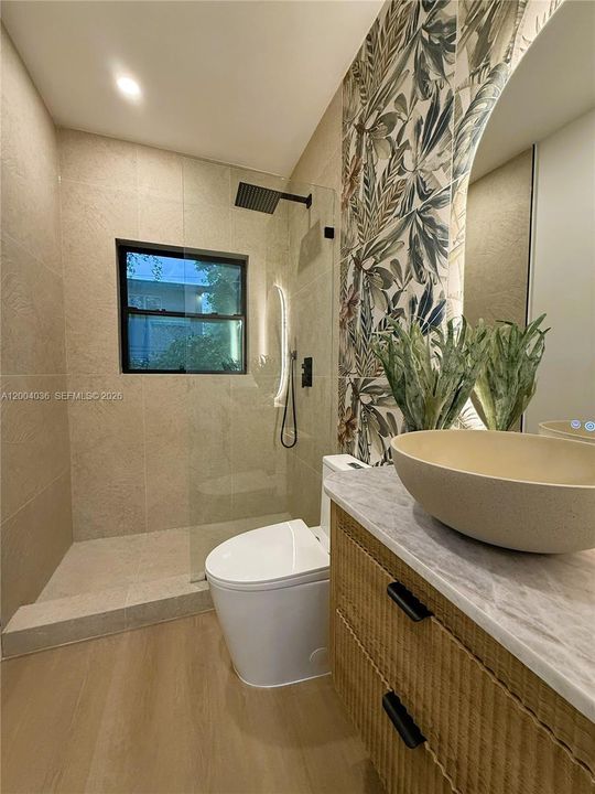 En Venta: $975,000 (3 camas, 2 baños, 1210 Pies cuadrados)