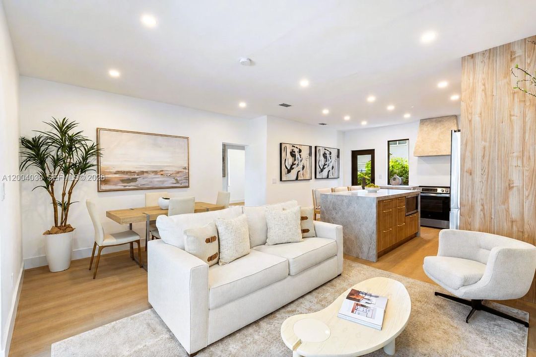 En Venta: $975,000 (3 camas, 2 baños, 1210 Pies cuadrados)
