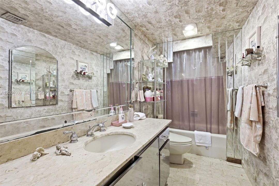 На продажу: $425,000 (2 спален, 3 ванн, 1950 Квадратных фут)