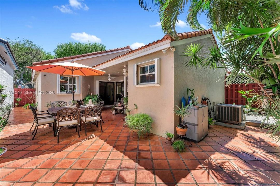 Active With Contract: $580,000 (3 beds, 2 baths, 1256 Square Feet)