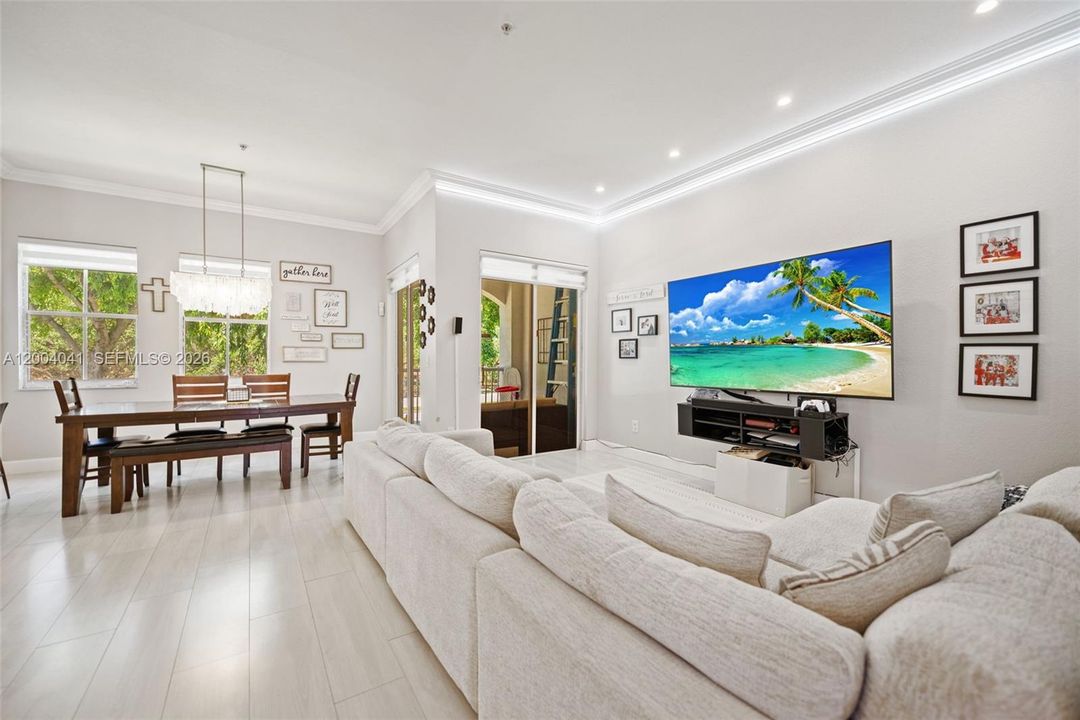Active With Contract: $389,000 (3 beds, 2 baths, 1340 Square Feet)