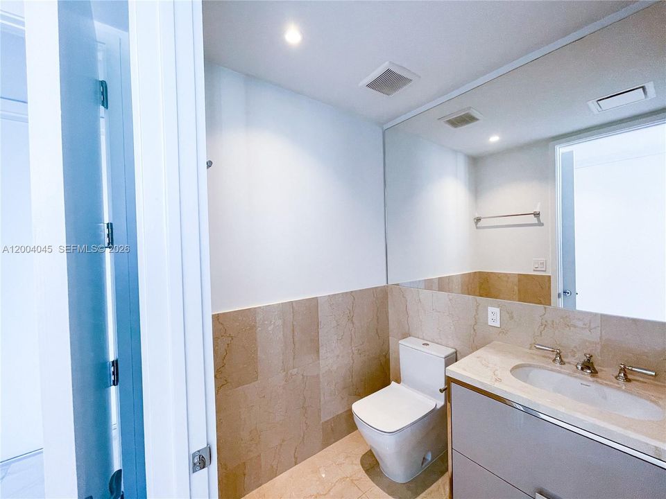 В аренду: $34,000 (4 спален, 5 ванн, 3204 Квадратных фут)