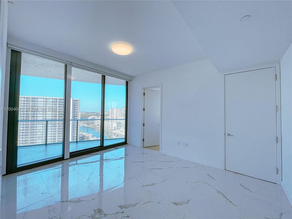 В аренду: $34,000 (4 спален, 5 ванн, 3204 Квадратных фут)
