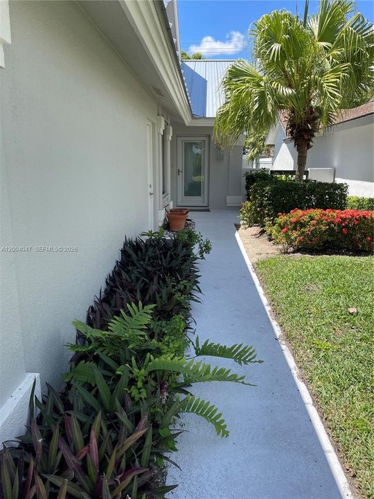 For Rent: $9,500 (3 beds, 2 baths, 2250 Square Feet)