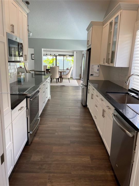 For Rent: $9,500 (3 beds, 2 baths, 2250 Square Feet)