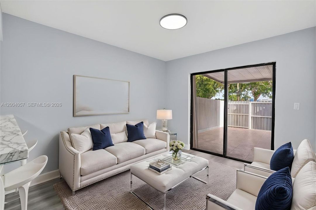 Vendido Recientemente: $299,900 (2 camas, 1 baños, 924 Pies cuadrados)