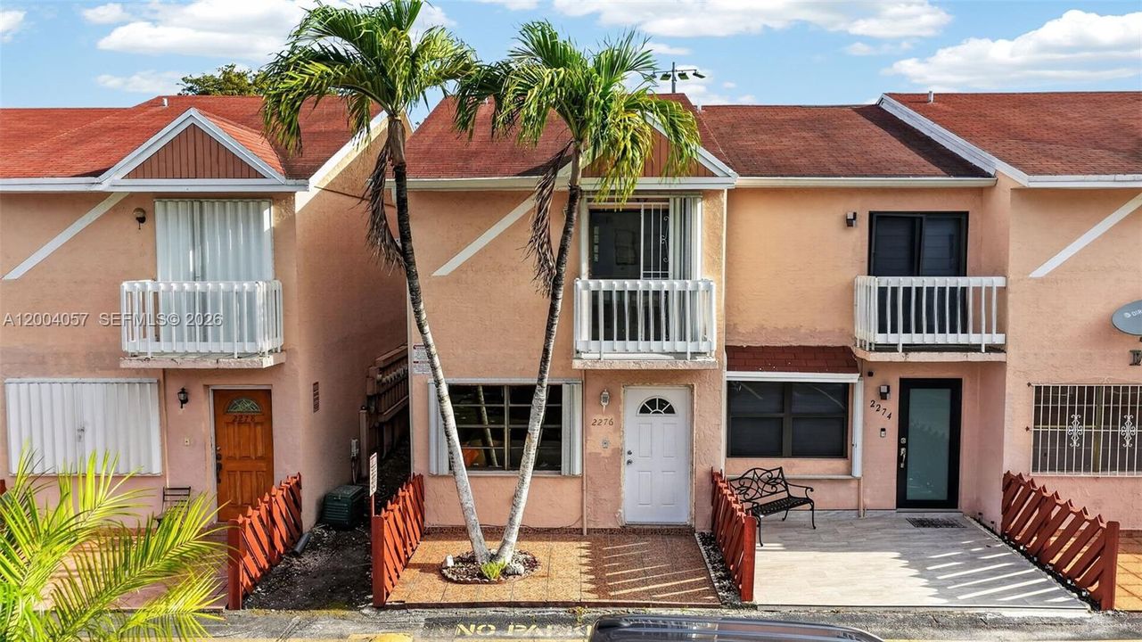 Vendido Recientemente: $299,900 (2 camas, 1 baños, 924 Pies cuadrados)