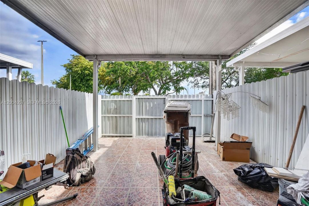 Vendido Recientemente: $299,900 (2 camas, 1 baños, 924 Pies cuadrados)