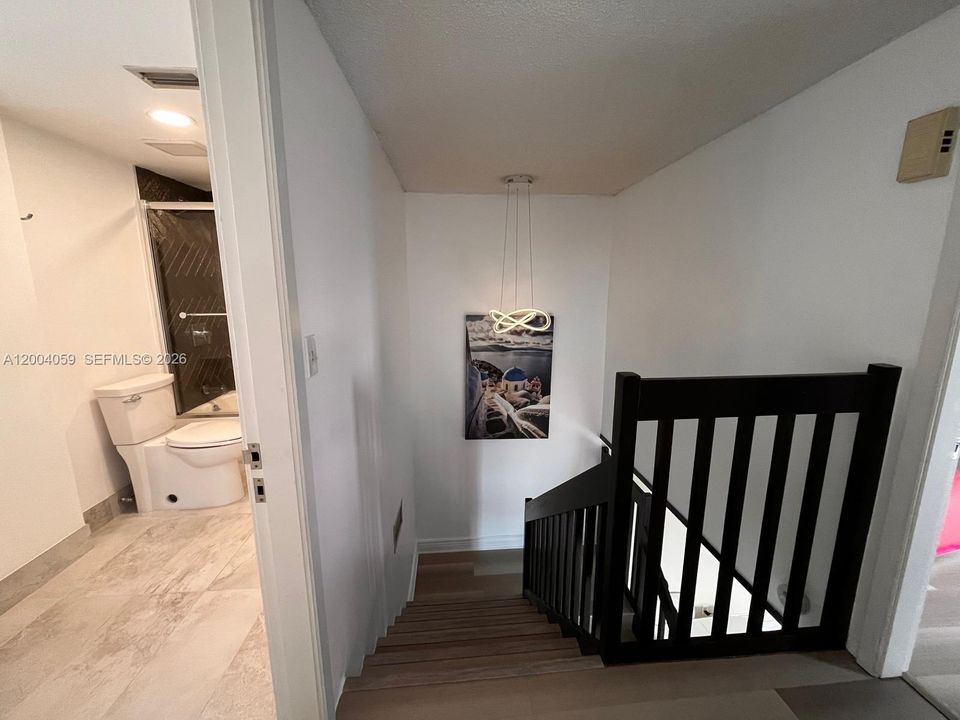 Activo con contrato: $459,900 (3 camas, 2 baños, 1654 Pies cuadrados)
