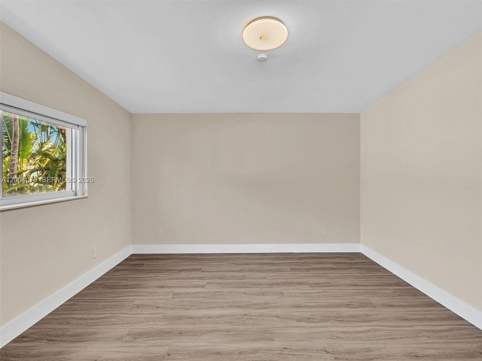 Activo con contrato: $16,750 (5 camas, 5 baños, 3908 Pies cuadrados)