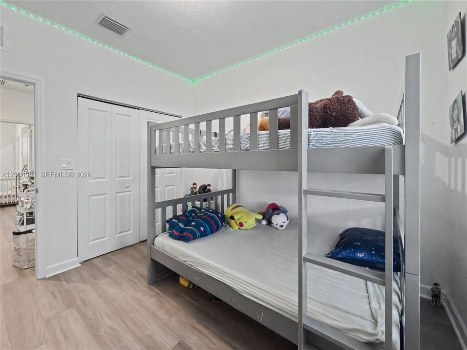 For Sale: $469,999 (3 beds, 2 baths, 1330 Square Feet)