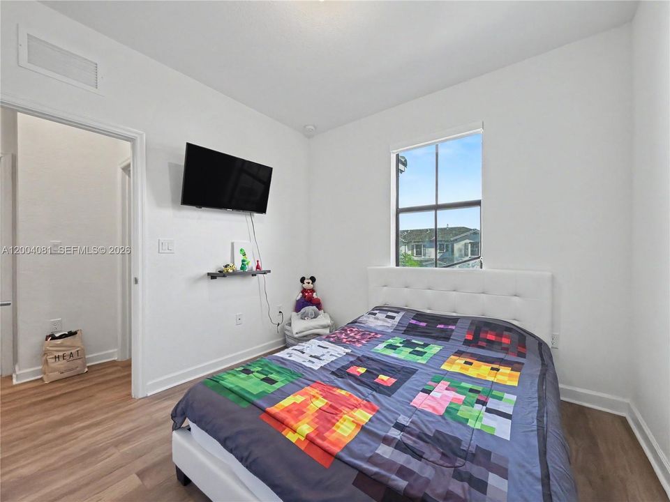 For Sale: $469,999 (3 beds, 2 baths, 1330 Square Feet)