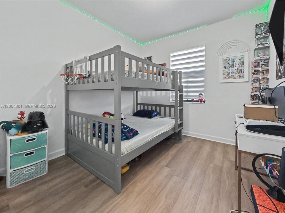 For Sale: $469,999 (3 beds, 2 baths, 1330 Square Feet)