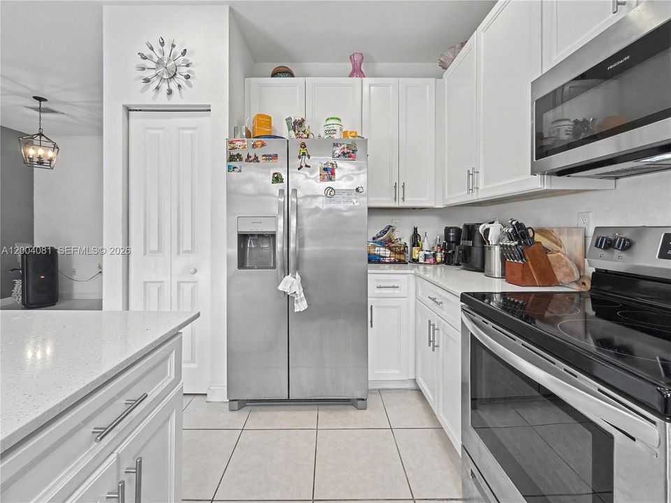 For Sale: $469,999 (3 beds, 2 baths, 1330 Square Feet)
