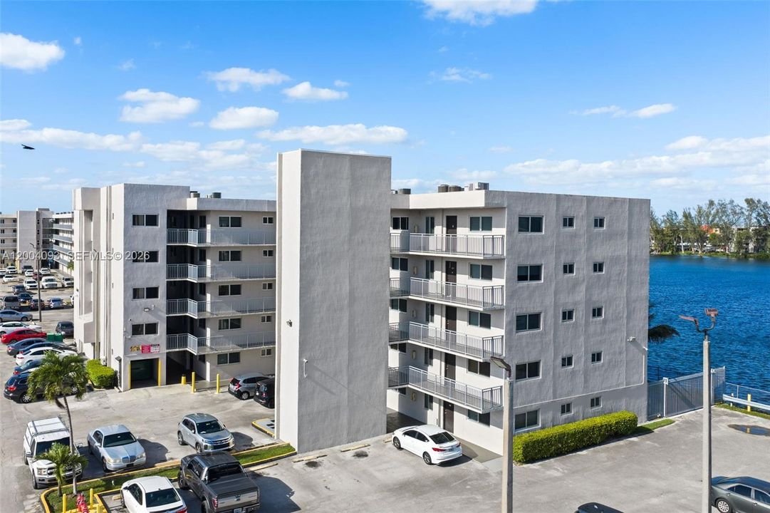На продажу: $307,000 (3 спален, 2 ванн, 1190 Квадратных фут)