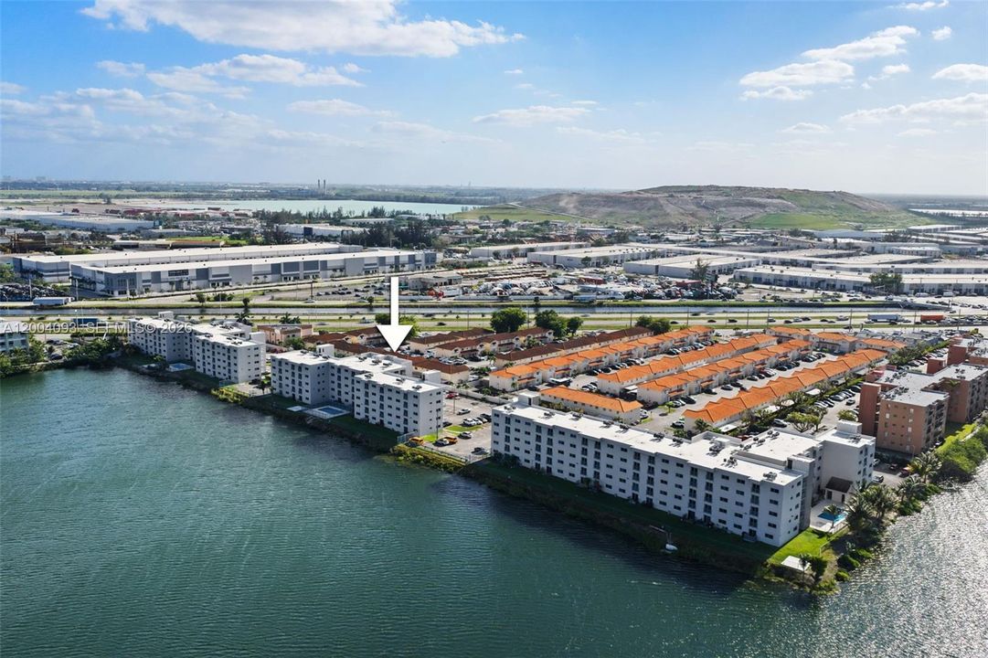 На продажу: $307,000 (3 спален, 2 ванн, 1190 Квадратных фут)