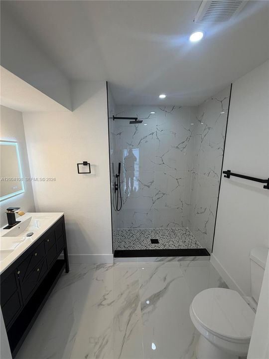 Activo con contrato: $800,000 (3 camas, 2 baños, 1686 Pies cuadrados)