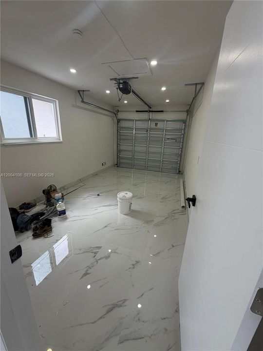 Activo con contrato: $800,000 (3 camas, 2 baños, 1686 Pies cuadrados)