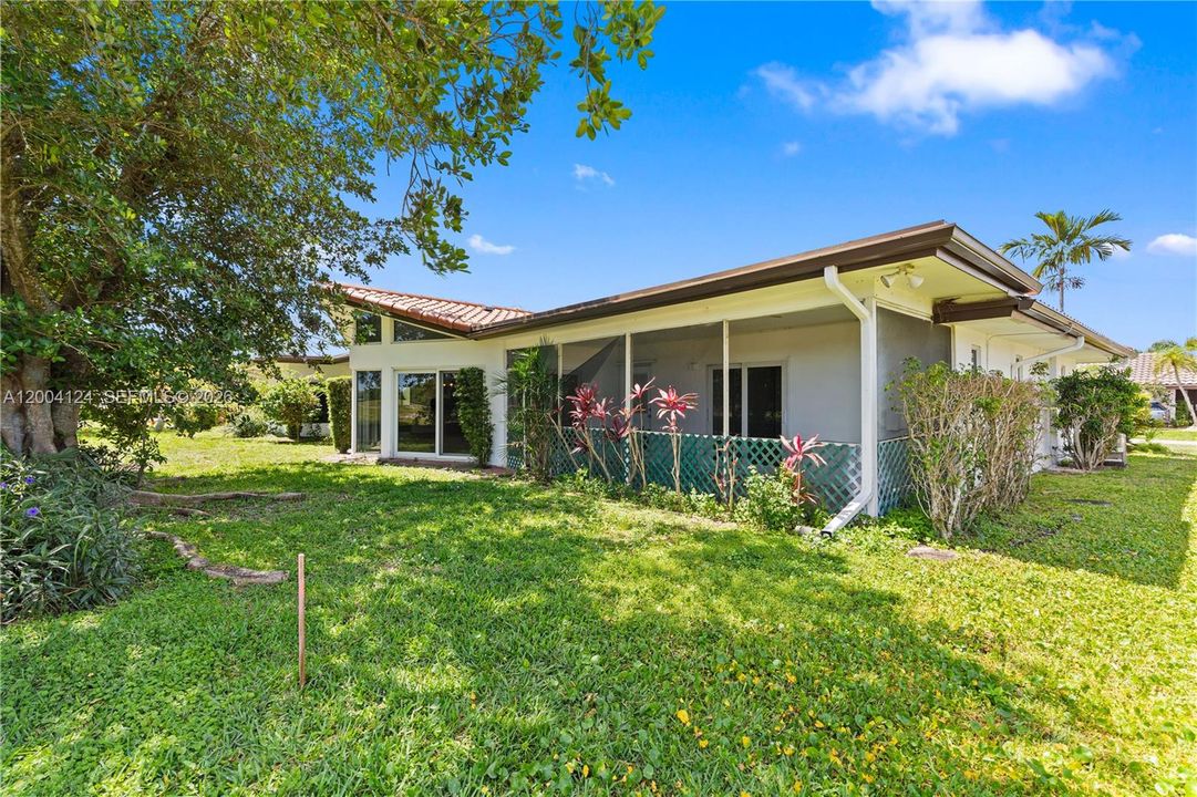Activo con contrato: $599,900 (4 camas, 3 baños, 2664 Pies cuadrados)