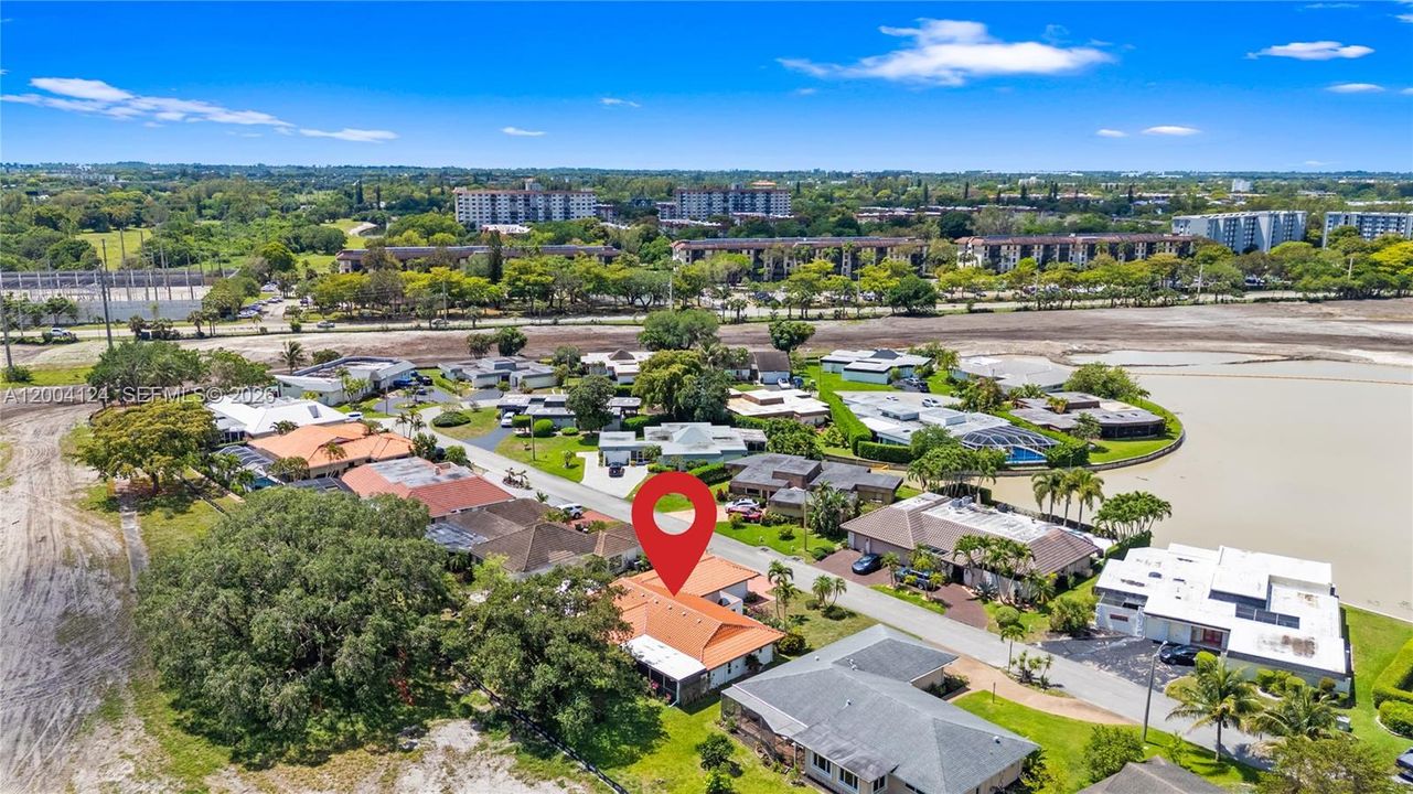 Activo con contrato: $599,900 (4 camas, 3 baños, 2664 Pies cuadrados)