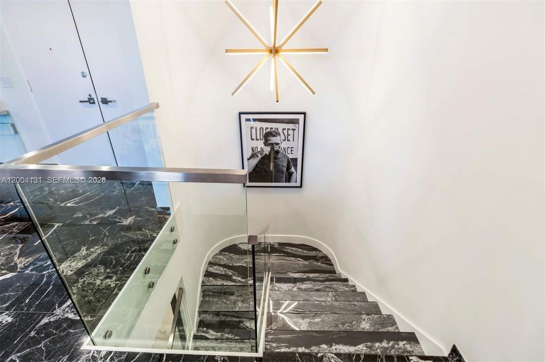 For Sale: $1,550,000 (3 beds, 3 baths, 2970 Square Feet)