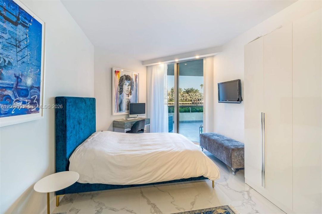 For Sale: $1,550,000 (3 beds, 3 baths, 2970 Square Feet)