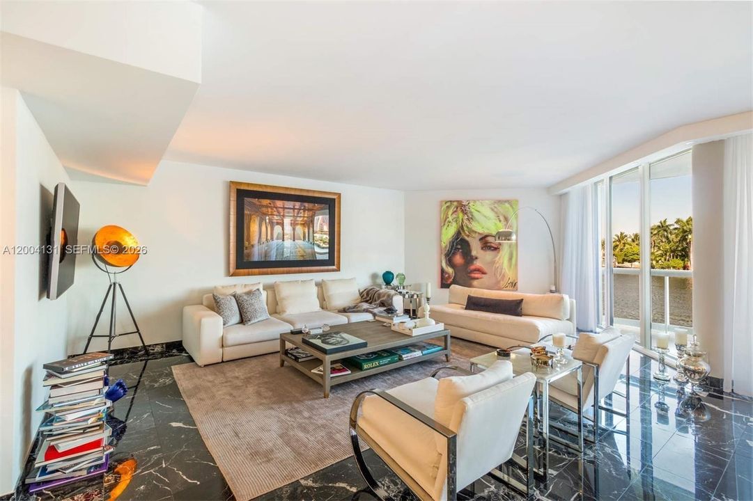 For Sale: $1,550,000 (3 beds, 3 baths, 2970 Square Feet)