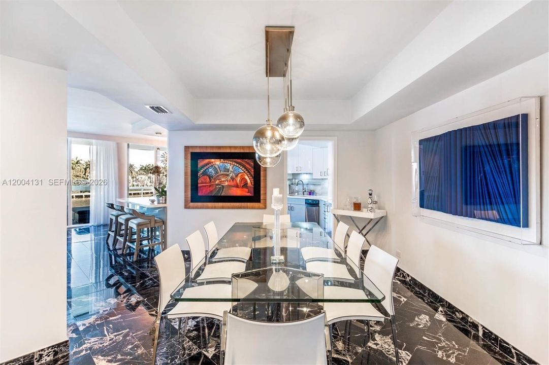 For Sale: $1,550,000 (3 beds, 3 baths, 2970 Square Feet)