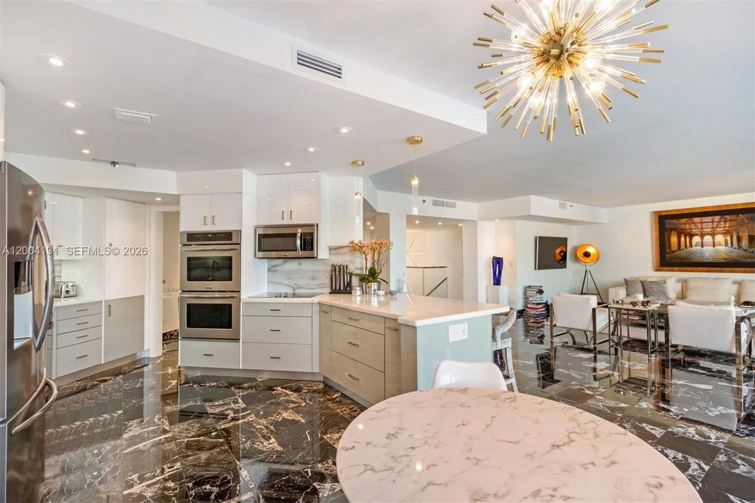 For Sale: $1,550,000 (3 beds, 3 baths, 2970 Square Feet)