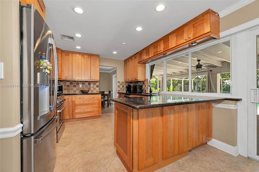 На продажу: $945,000 (3 спален, 2 ванн, 1629 Квадратных фут)