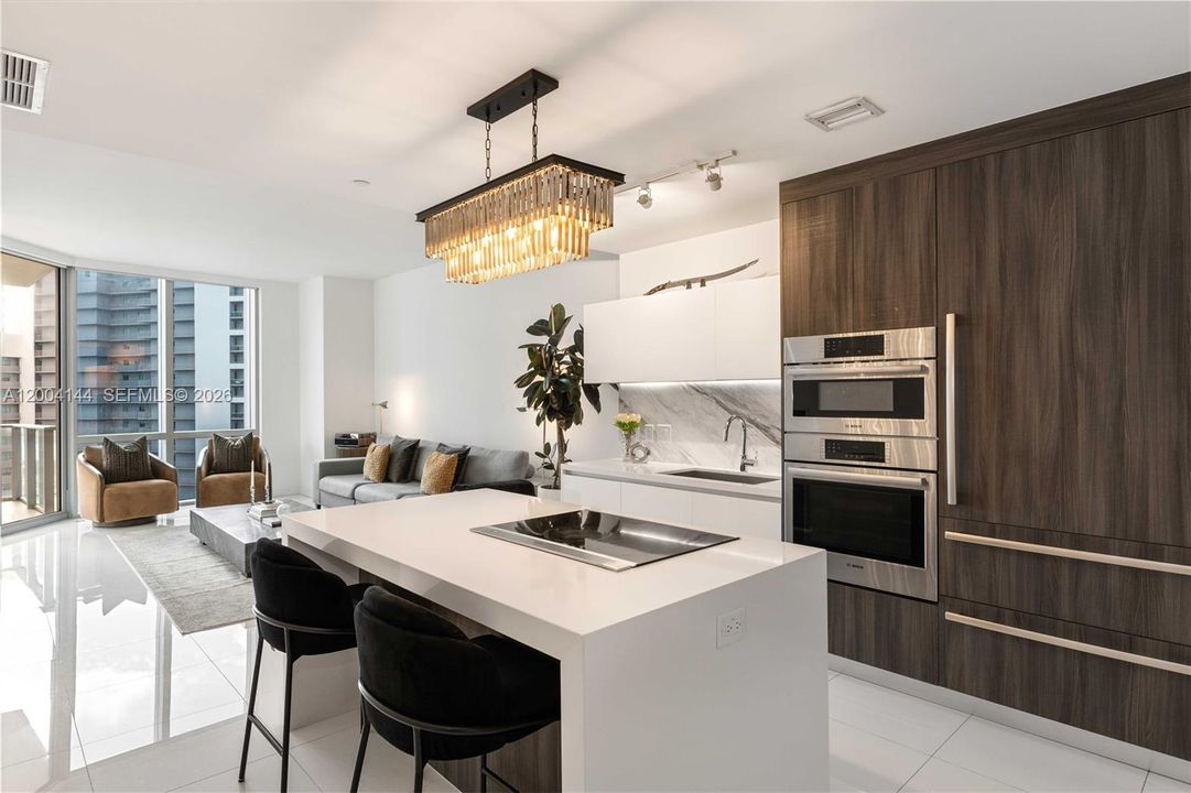 For Sale: $895,000 (1 beds, 2 baths, 1254 Square Feet)
