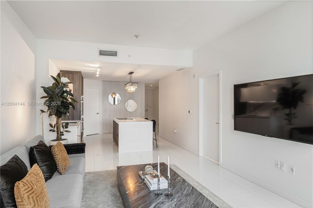 For Sale: $895,000 (1 beds, 2 baths, 1254 Square Feet)