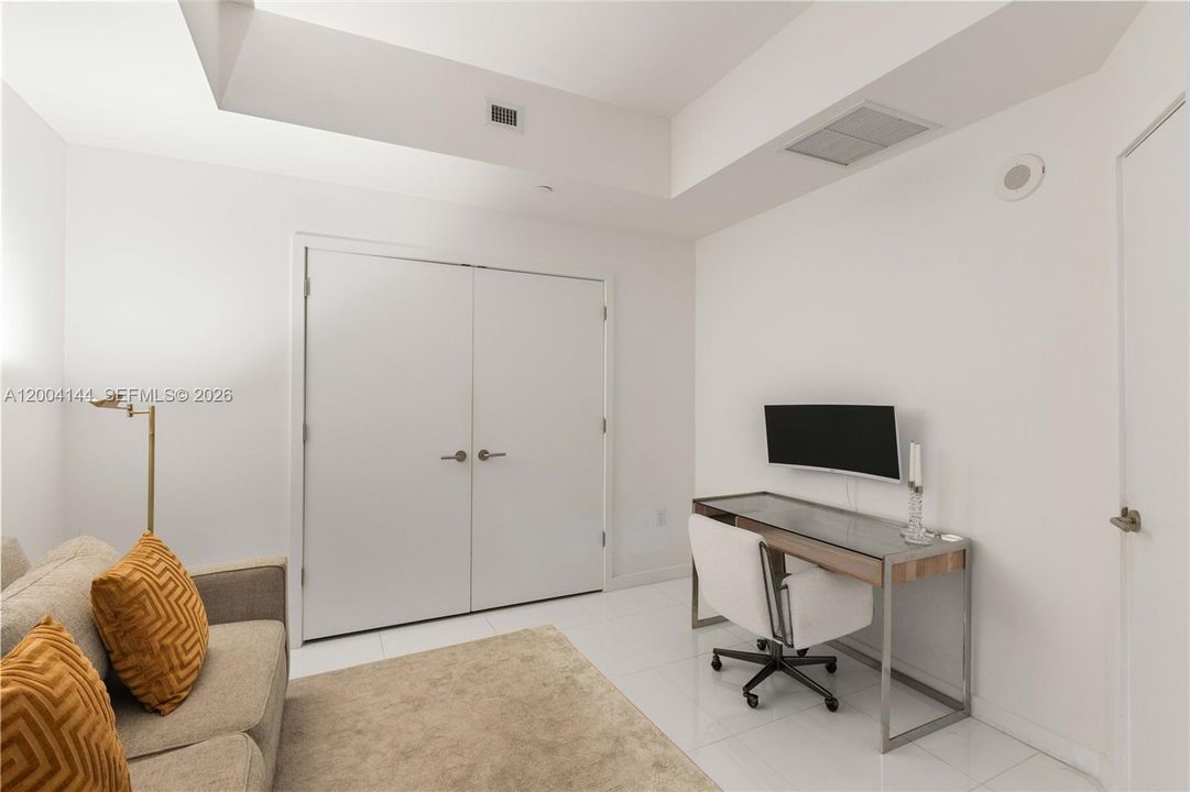 For Sale: $895,000 (1 beds, 2 baths, 1254 Square Feet)