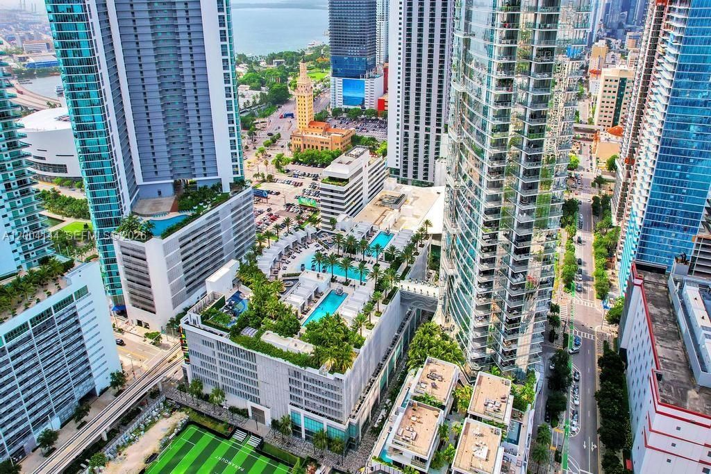 For Sale: $895,000 (1 beds, 2 baths, 1254 Square Feet)