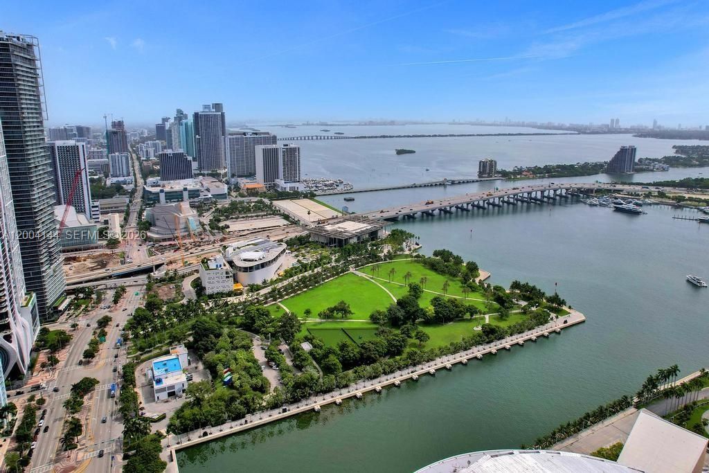 For Sale: $895,000 (1 beds, 2 baths, 1254 Square Feet)