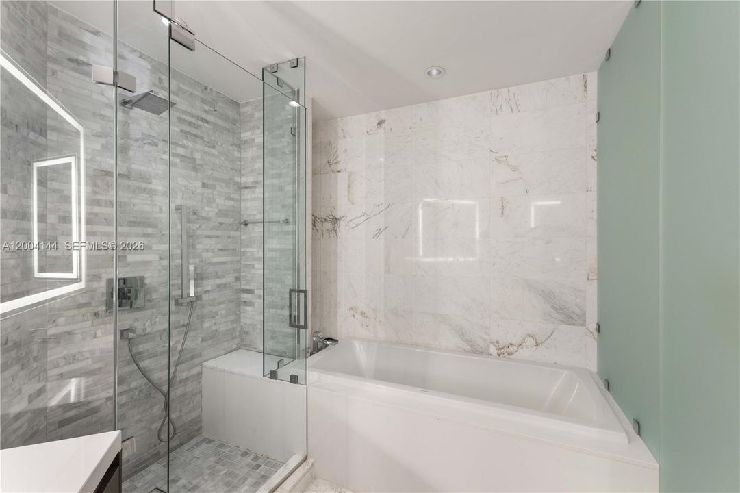 For Sale: $895,000 (1 beds, 2 baths, 1254 Square Feet)