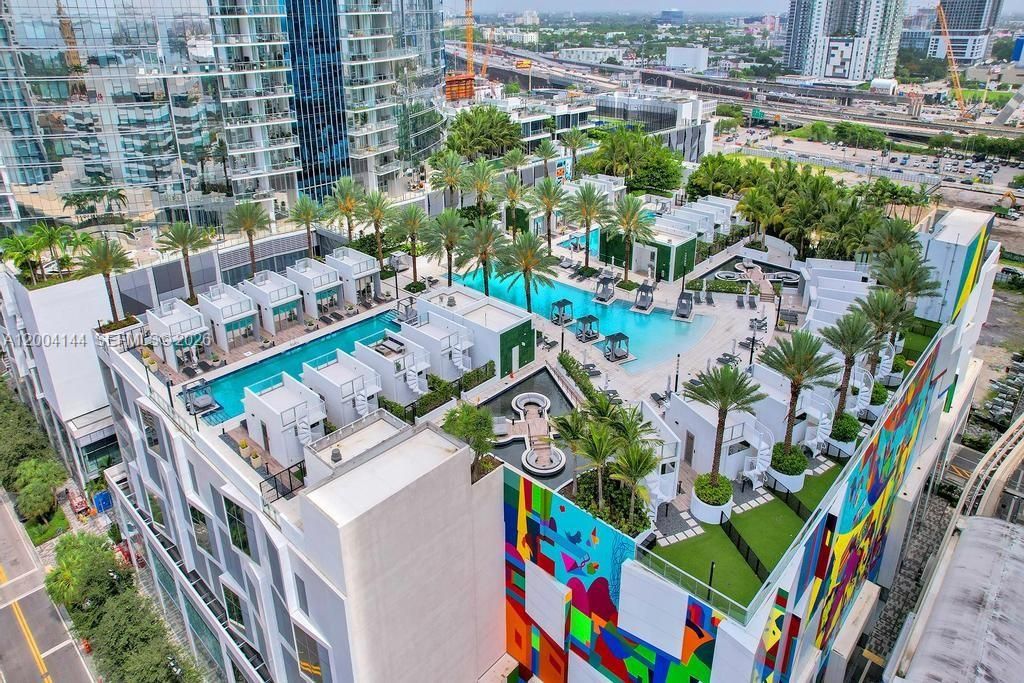 For Sale: $895,000 (1 beds, 2 baths, 1254 Square Feet)