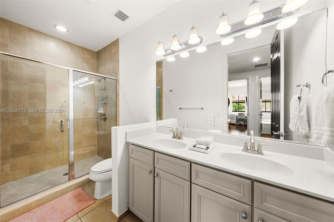 For Sale: $1,300,000 (4 beds, 3 baths, 2674 Square Feet)