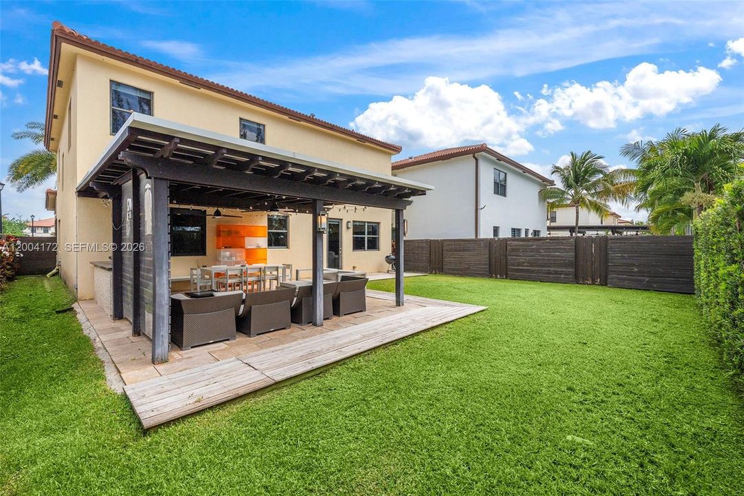 For Sale: $1,300,000 (4 beds, 3 baths, 2674 Square Feet)