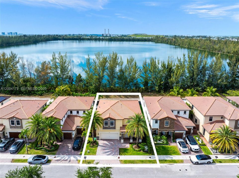 For Sale: $1,300,000 (4 beds, 3 baths, 2674 Square Feet)