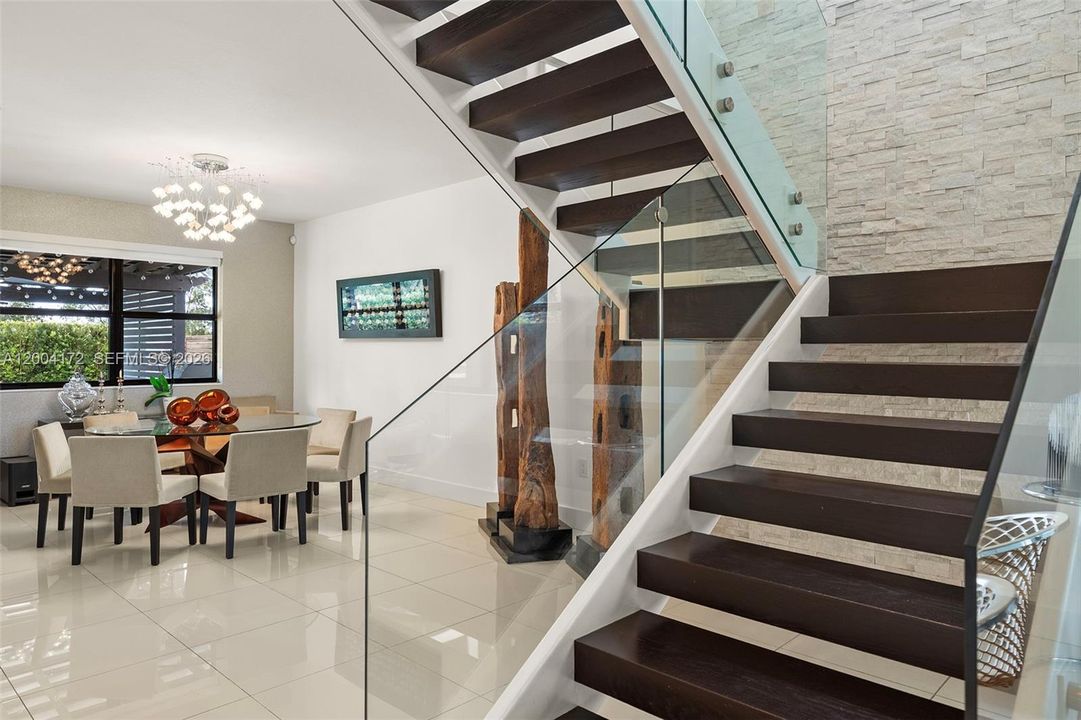 For Sale: $1,300,000 (4 beds, 3 baths, 2674 Square Feet)